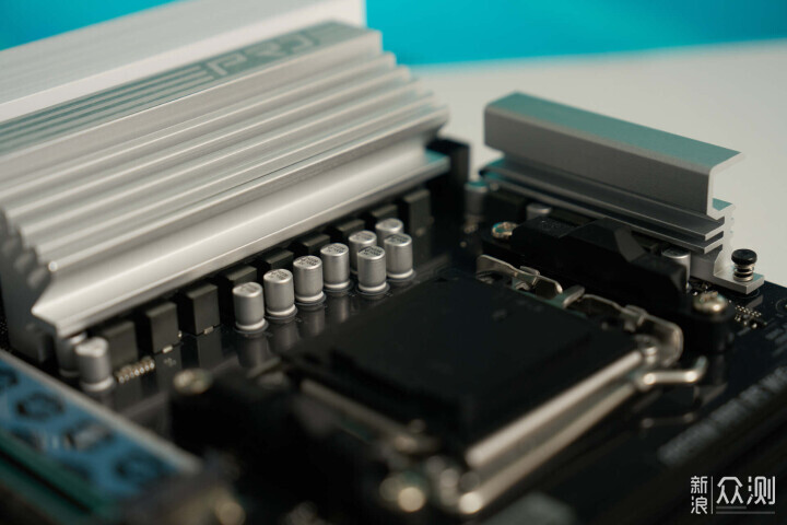 8400F+索泰5060TI XGAMEING裝機2K解像度使用_新浪眾測
