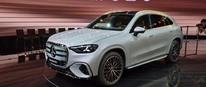 科技感炸裂！全新奔驰纯电GLC全球首发