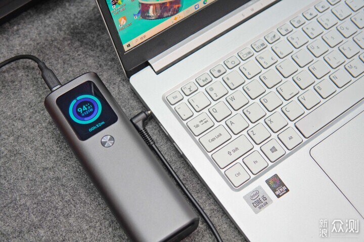 雷神V20 Pro移動電源:165W MAX大功率輸出_新浪眾測