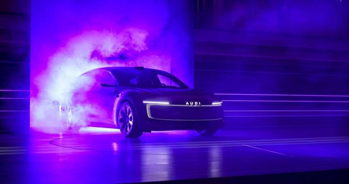 奥迪E5 Sportback正式上市：搭载AI座舱+“满血”quattro