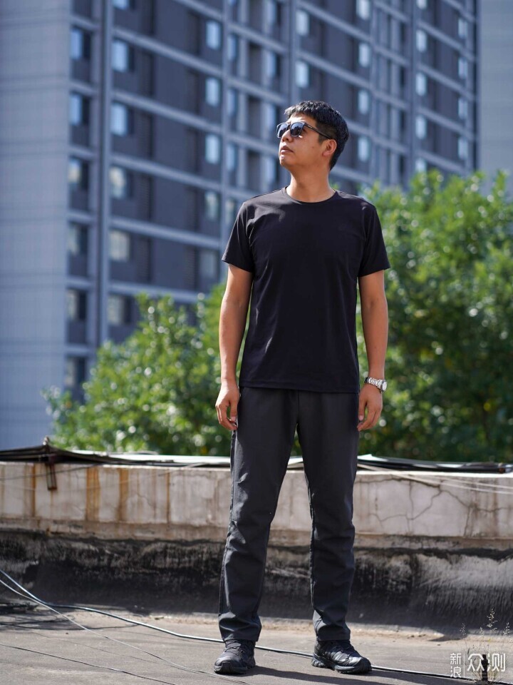 單導單湃寬鬆直筒褲,每個男人的“剛需單品”_新浪眾測
