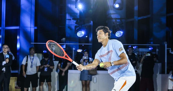 张之臻、覃海洋、吴尊都来了！新天地东台里250米高空秀场演绎运动风尚