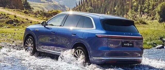 问界M7正在改写30万级新能源SUV的竞争规则