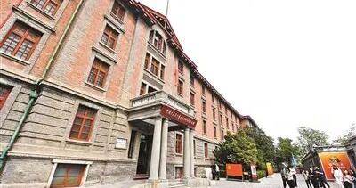 他们，在这里发出“觉醒年代”的呐喊