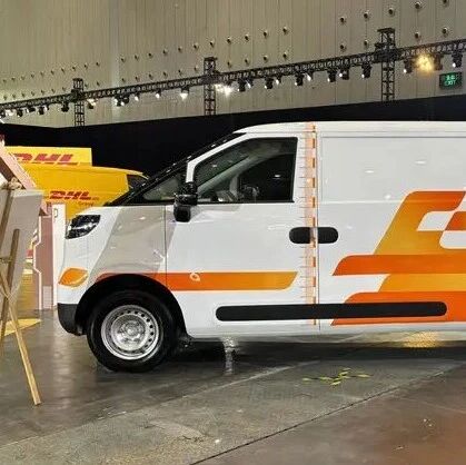 9.58万起！“六合一”电驱系统！535km续航！同级唯一三人座设计！大拿纯电轻客上市！