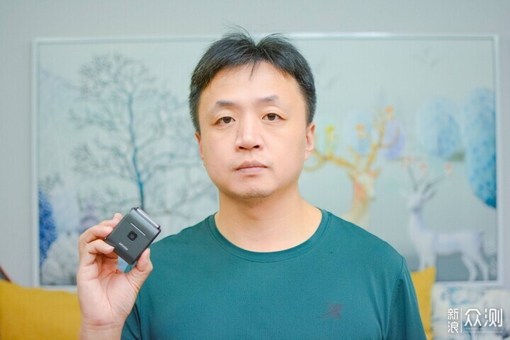 未野往複式剃鬚刀測評:首款迷你五刀頭_新浪眾測
