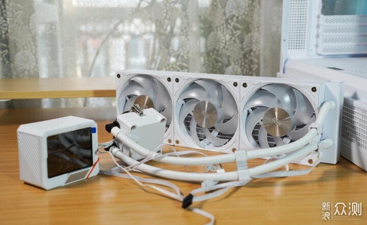 打造漂亮和性能兼具的電腦用技嘉Z890冰雕主板_新浪眾測