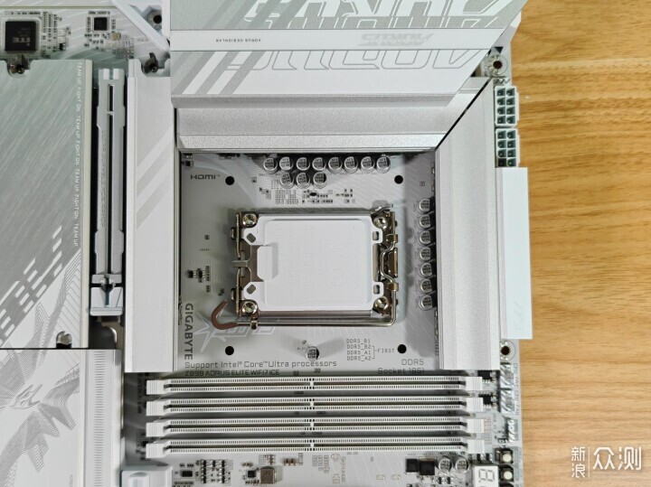 打造漂亮和性能兼具的電腦用技嘉Z890冰雕主板_新浪眾測