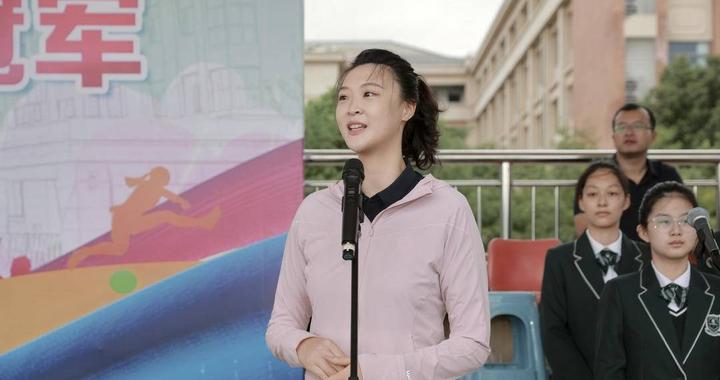 奥运冠军助阵、创意方阵火出圈…… 南京中小学运动会“玩”出新高度