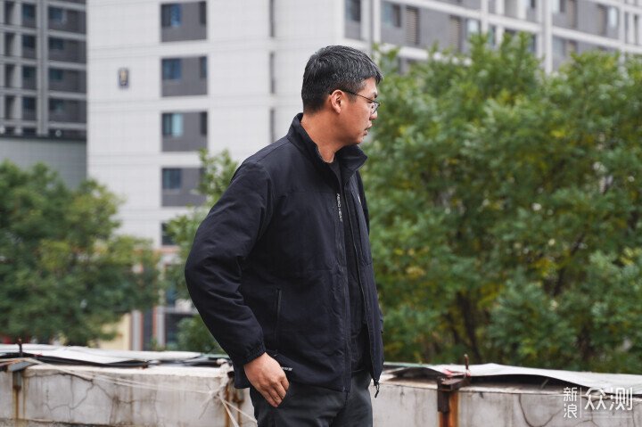 單導動態C80立領棉服,解鎖冬日穿搭新方案_新浪眾測