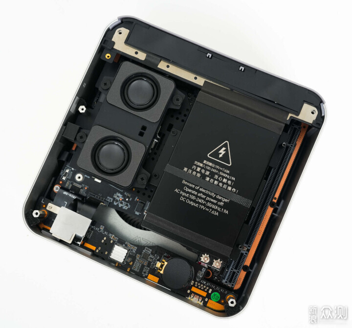 零刻GTI15 Ultra:一台迷你主機的內在之美_新浪眾測