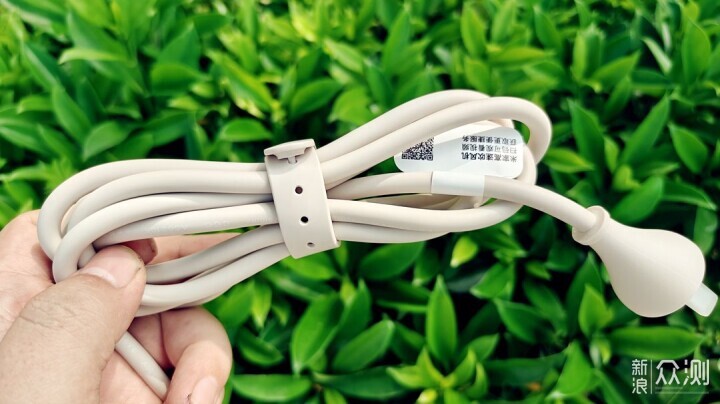 告別烘烤,擁抱清風,體驗米家高速吹風機_新浪眾測