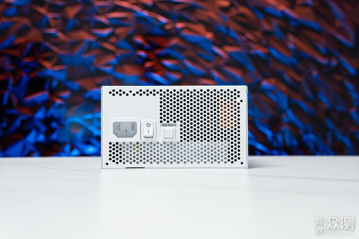 性價比拉滿,七彩虹B850M MEOW WIFI7主板測試_新浪眾測