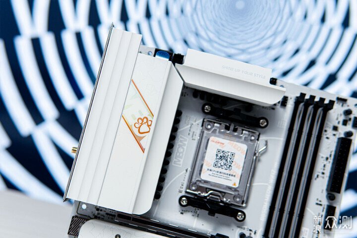 性價比拉滿,七彩虹B850M MEOW WIFI7主板測試_新浪眾測