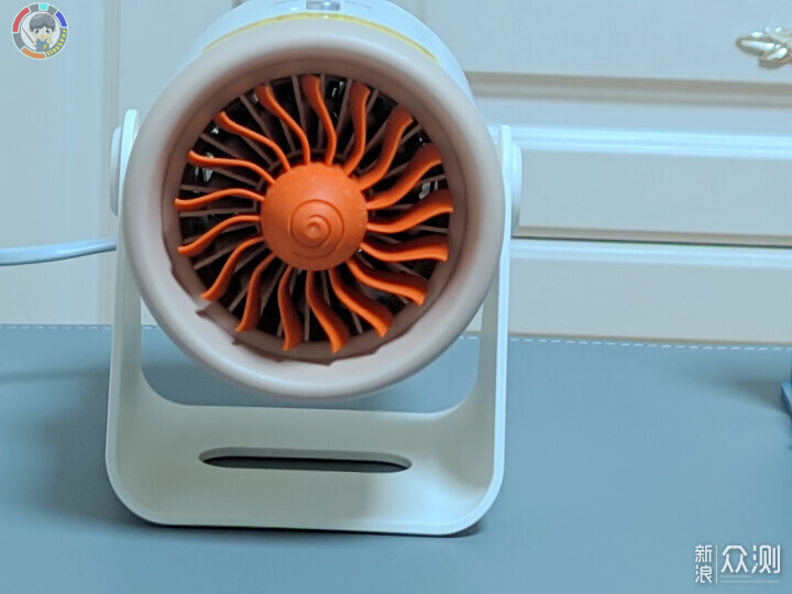 西聖桌面暖風機mini,全場景高效取暖卻不費電_新浪眾測