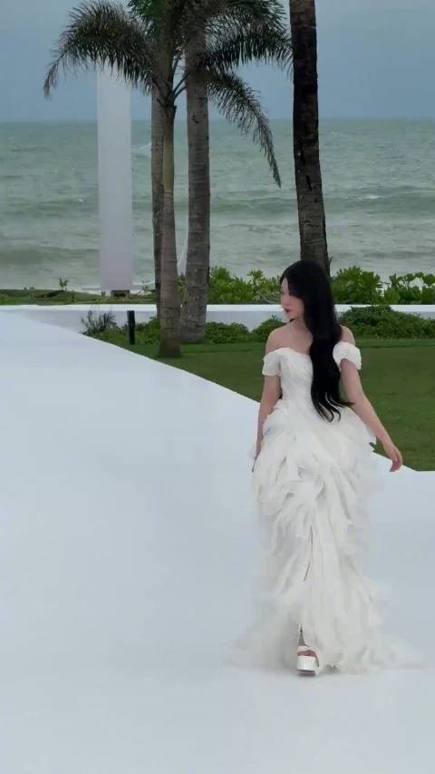 沈佳润拍摄点走过了