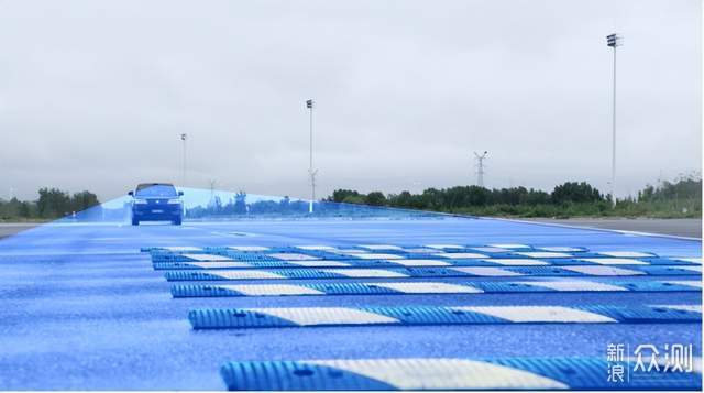 29.98-32.98!大六座豪華SUV騰勢N8L正式上市_新浪眾測