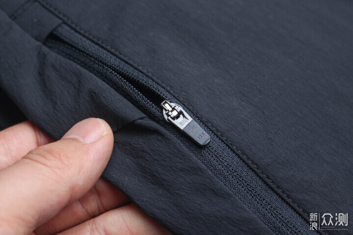 單導彈力休閑直筒褲,運動通勤一條搞定_新浪眾測