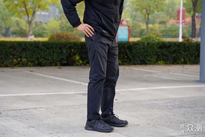 單導彈力休閑直筒褲,運動通勤一條搞定_新浪眾測
