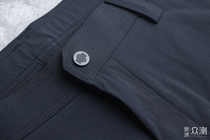 單導彈力休閑直筒褲,運動通勤一條搞定_新浪眾測