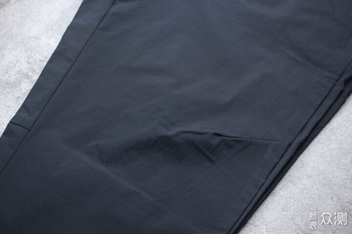 單導彈力休閑直筒褲,運動通勤一條搞定_新浪眾測