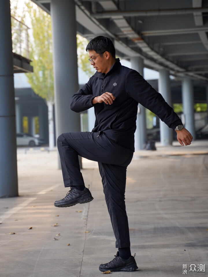 單導彈力休閑直筒褲,運動通勤一條搞定_新浪眾測