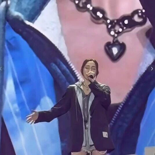 冲上热搜！范玮琪演唱会戴大S骨灰项链？范玮琪方辟谣