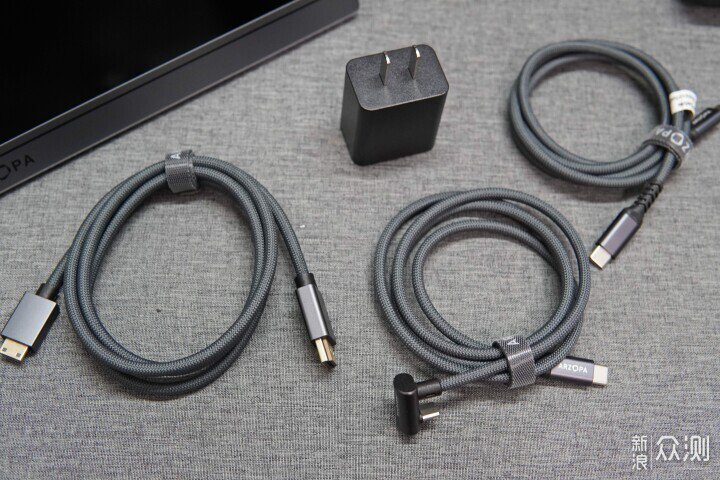 外觀顏值+畫質色彩雙在線，ARZOPA便攜顯示器_新浪眾測