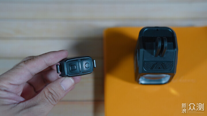 玩爆夜騎二百米遠光盯住你-邁極炫CBL1600PRO_新浪眾測