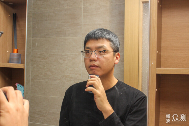 未野MRX剃鬚刀:五刀頭高轉速讓剃鬚成為享受_新浪眾測