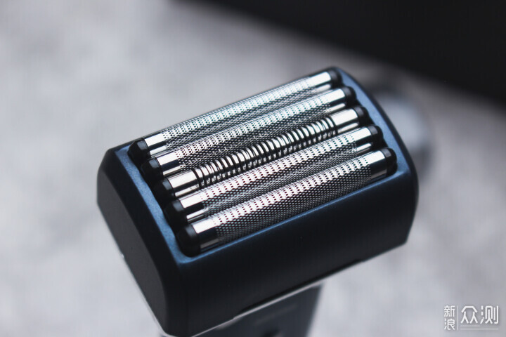 未野MRX剃鬚刀:五刀頭高轉速讓剃鬚成為享受_新浪眾測