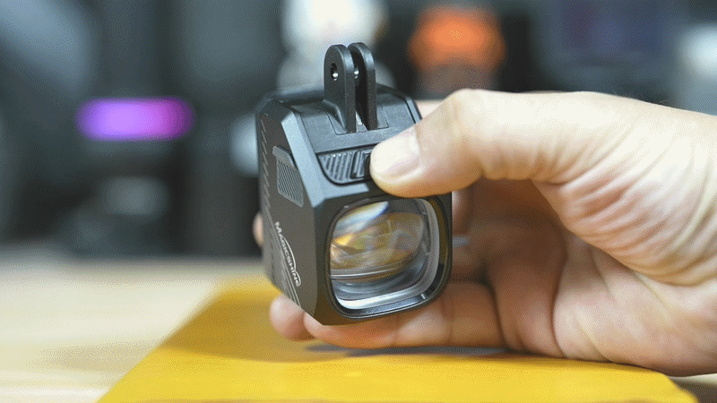 玩爆夜騎二百米遠光盯住你-邁極炫CBL1600PRO_新浪眾測