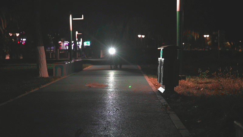 玩爆夜騎二百米遠光盯住你-邁極炫CBL1600PRO_新浪眾測