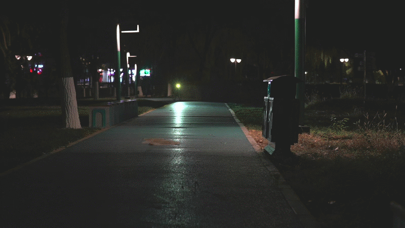 玩爆夜騎二百米遠光盯住你-邁極炫CBL1600PRO_新浪眾測