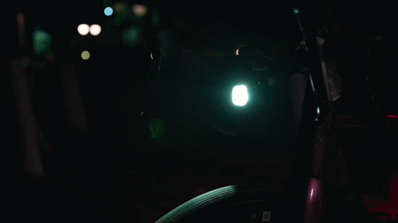 玩爆夜騎二百米遠光盯住你-邁極炫CBL1600PRO_新浪眾測