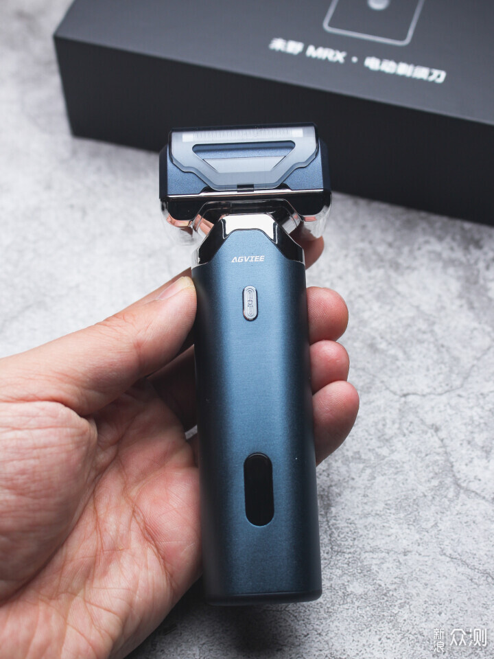 未野MRX剃鬚刀:五刀頭高轉速讓剃鬚成為享受_新浪眾測