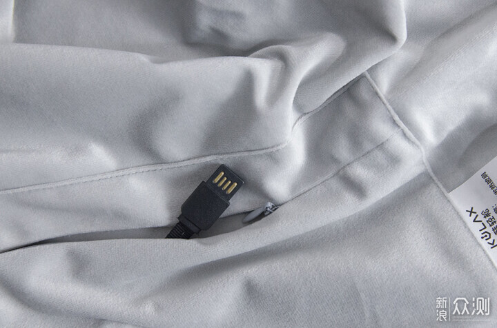 拒絕臃腫！“移動小暖爐”讓老婆冬天又暖又美 _新浪眾測