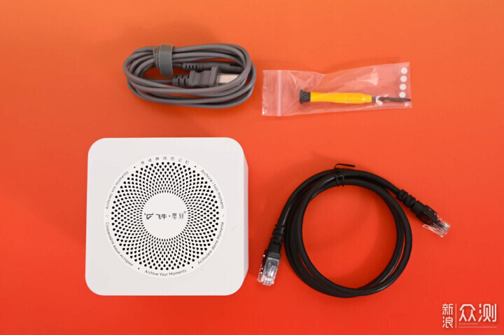 雙十一這款NAS一眼相中，零刻ME mini NAS_新浪眾測