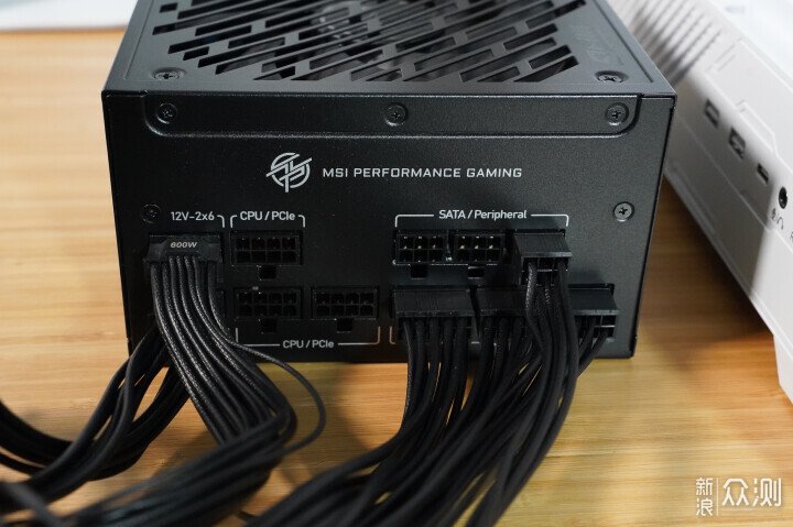 漂亮又能打,微星顯示器MPG 274URDFW E16M實測_新浪眾測