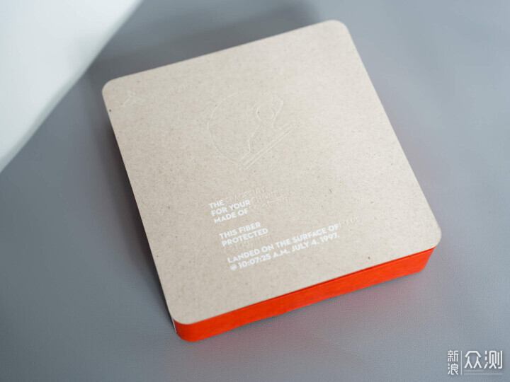 17 Pro Max配上newcloth火星日落殼,絕了_新浪眾測