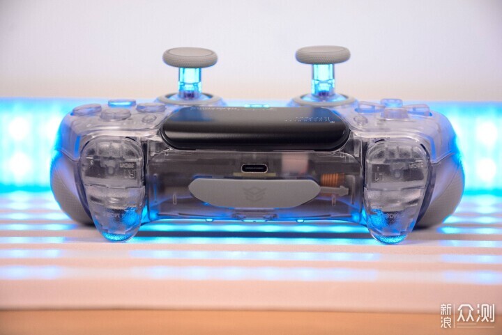 這才是專業玩家的選擇:黑克斯PHANTOM幻刃_新浪眾測