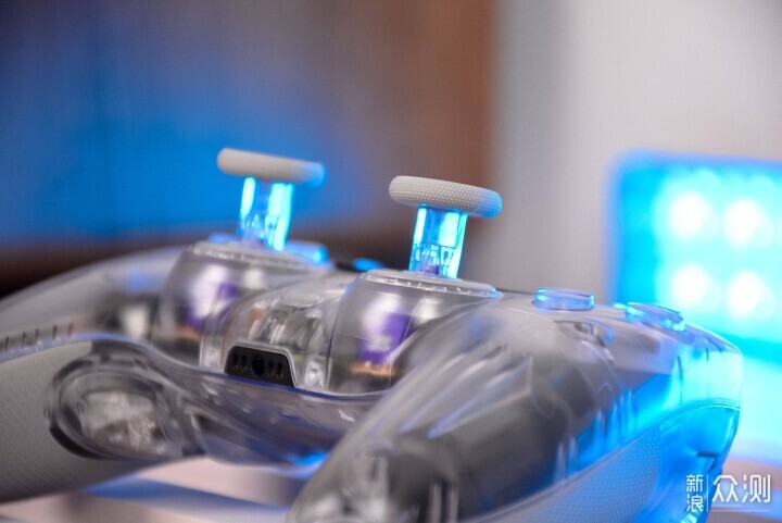 這才是專業玩家的選擇:黑克斯PHANTOM幻刃_新浪眾測