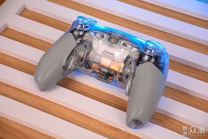 這才是專業玩家的選擇:黑克斯PHANTOM幻刃_新浪眾測