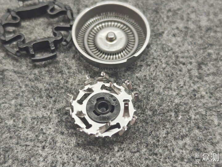 未野MAX剃鬚刀：23000高轉速，千元級享受！_新浪眾測