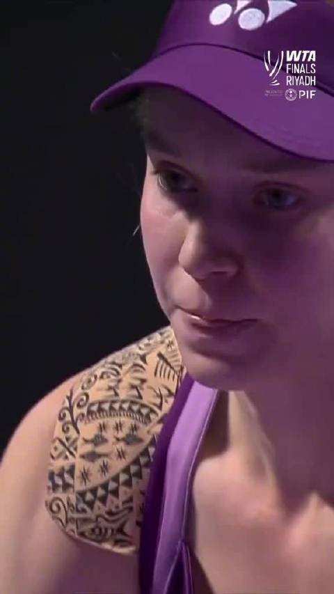 莱巴金娜击败萨巴伦卡夺冠