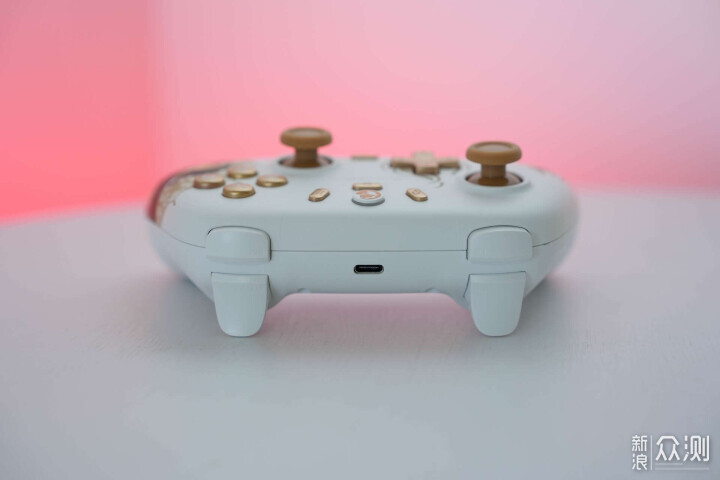 為了那句“小孩依舊”,我入手了這款冠軍手柄_新浪眾測