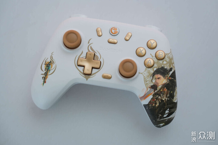 為了那句“小孩依舊”,我入手了這款冠軍手柄_新浪眾測