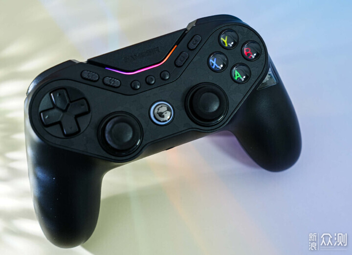 為了那句“小孩依舊”,我入手了這款冠軍手柄_新浪眾測