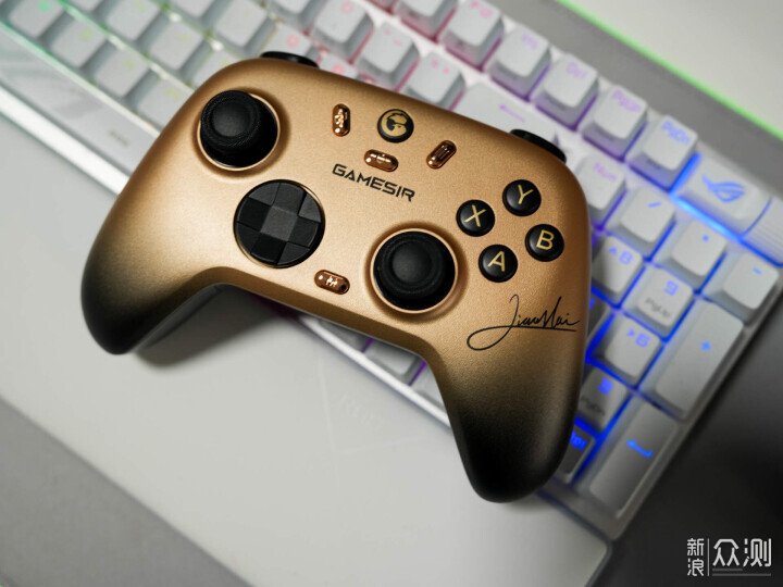 為了那句“小孩依舊”,我入手了這款冠軍手柄_新浪眾測