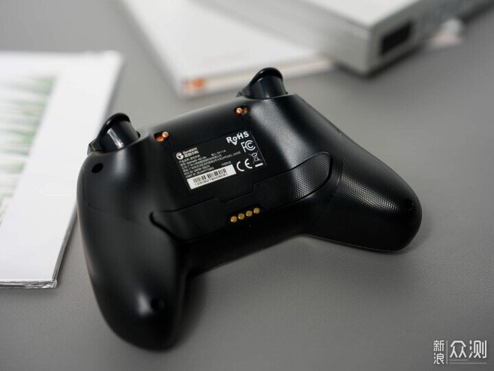 為了那句“小孩依舊”,我入手了這款冠軍手柄_新浪眾測